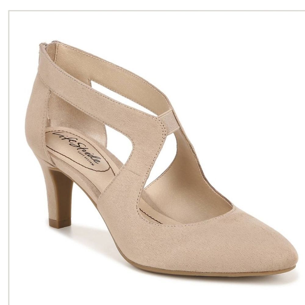 BRAND NEW LIFE STRIDE LOW HEEL CUT-OUT PUMP R3